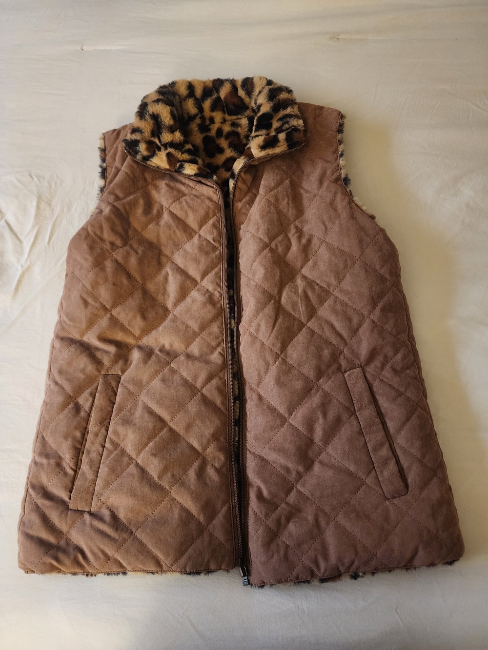 Pink Lily Quilted Brown Vest with Leopard Faux Fur Collar
